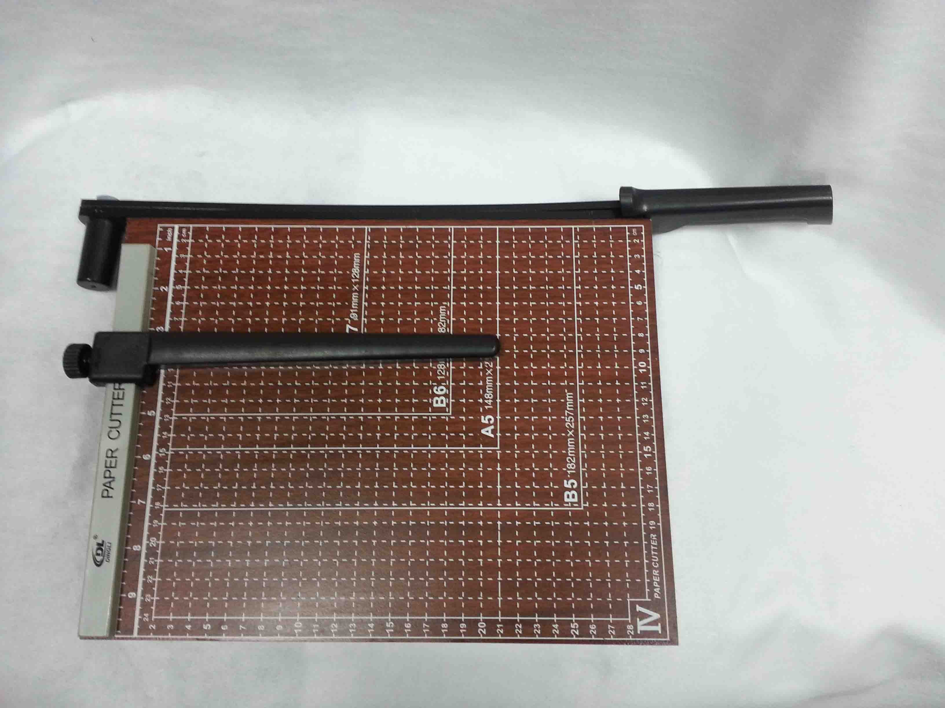 مقصات ورق(Paper cutter)